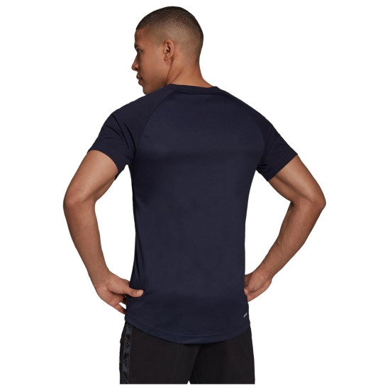 Adidas Ανδρική κοντομάνικη μπλούζα Aeroready Designed to move Adidas Ανδρική κοντομάνικη μπλούζα Aeroready Designed to move